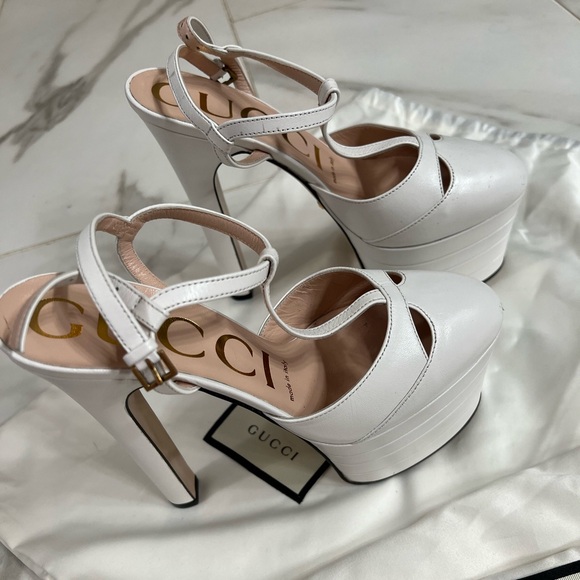 Gucci Leather Platform Pump in White - Picture 9 of 9
